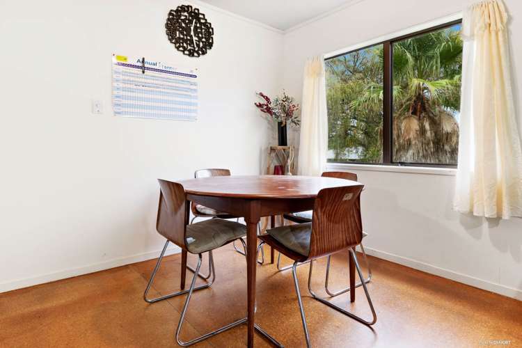 81 Sunvue Road Glen Eden_6