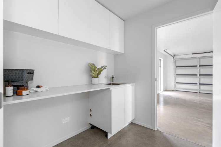 27 Saint Michael Crescent One Tree Point_28