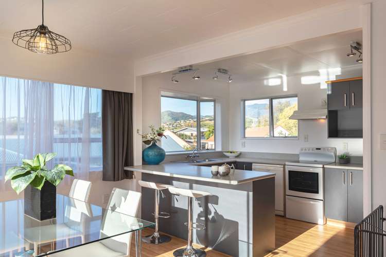 9 Cornwall Place Stoke_3