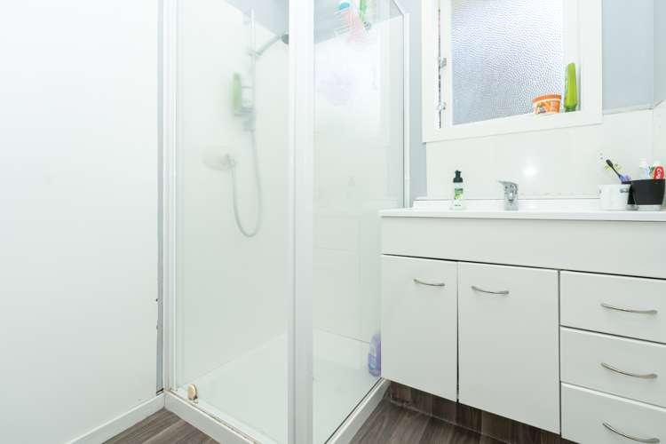 24 Southsea Crescent Silverdale_15