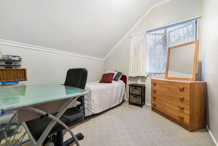 2/3 Lyell Court Clover Park_16