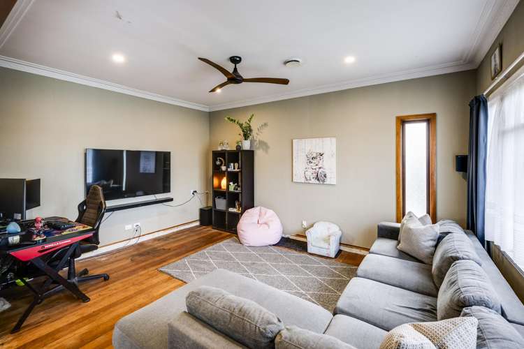 818 Oliphant Road Raureka_7