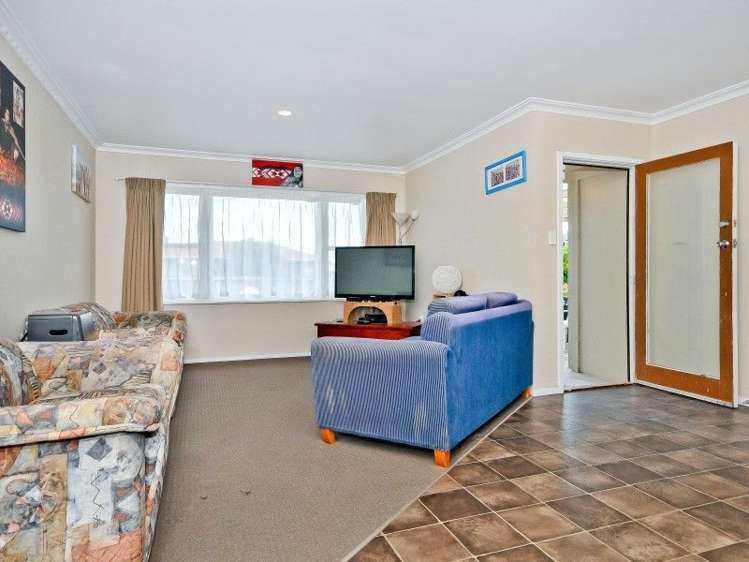 2 Snead Place Hamilton East_12