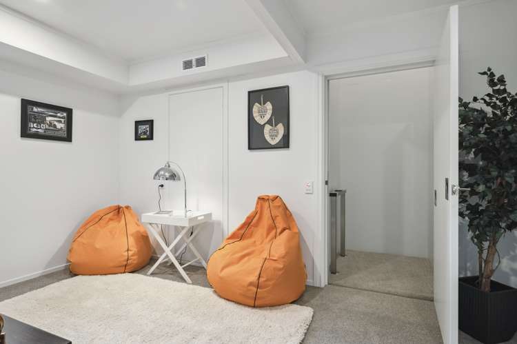 10 Crowther Terrace Waipahihi_25