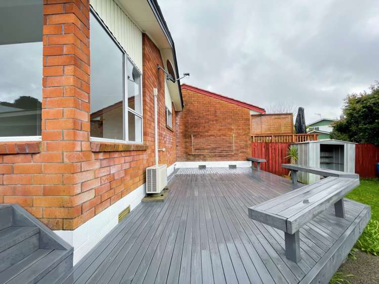 2/82 Moore Street Hillcrest_14