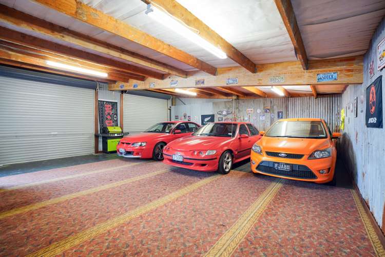 381 Bay Road West Plains_23