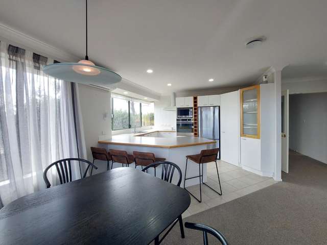 4/57 Whitford Road Botany Downs_3