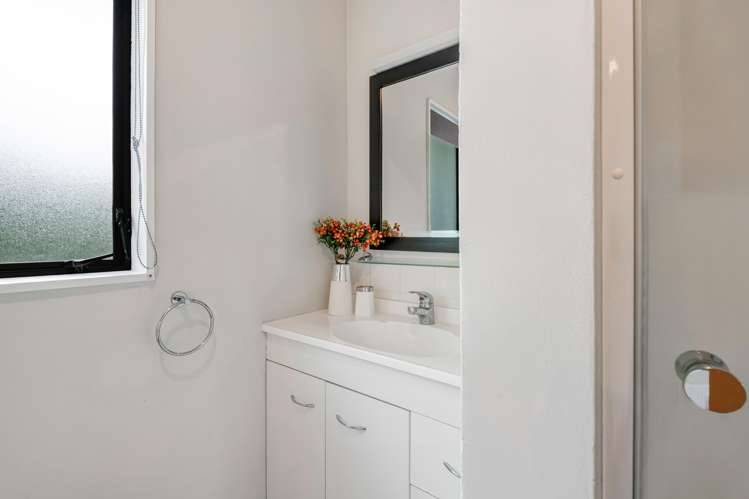 15A Tetrarch Place Totara Vale_14