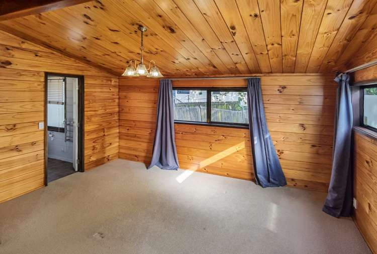 8 Metric Place Te Atatu South_9