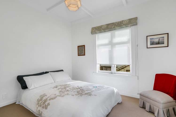 18 Oliver Street Point Chevalier_13