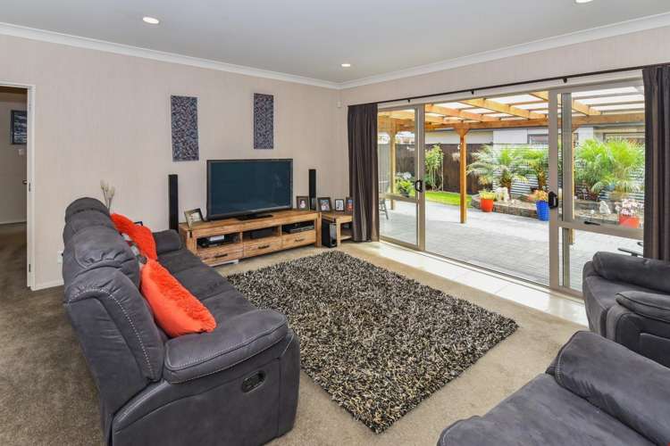 29 Stranraer Crescent Wattle Downs_11