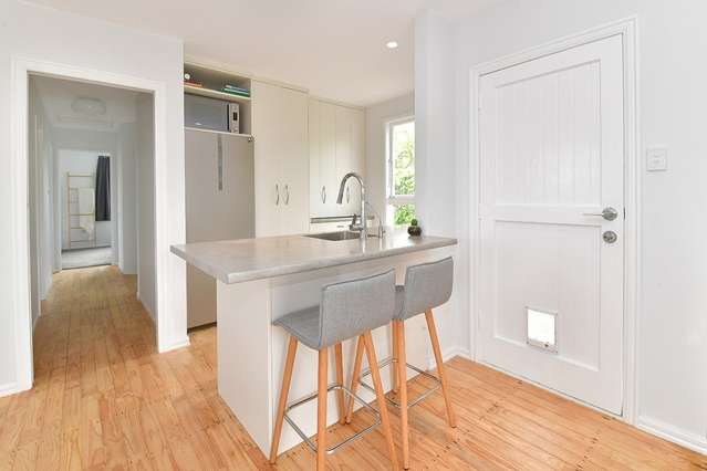 56 Taurus Crescent Beach Haven_2