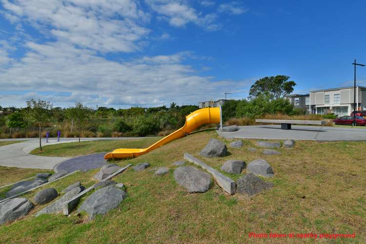 2 Couldrey Crescent Red Beach_18