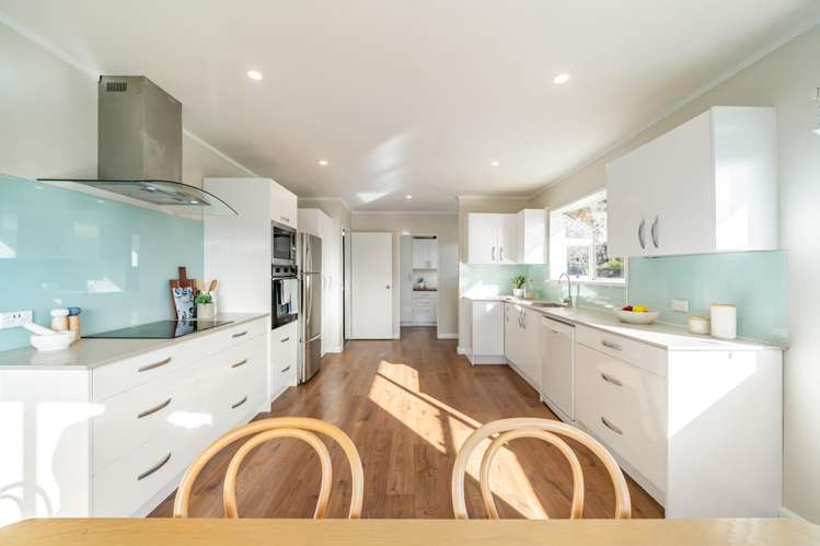 18 Yarrow Place Papakowhai_8