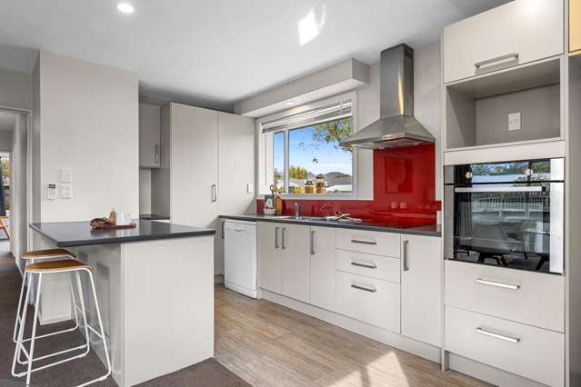 2/64 Mackworth Street Woolston_2