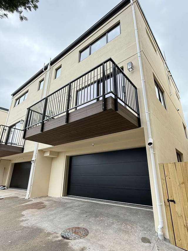 86 Tiriwa Drive Massey_3
