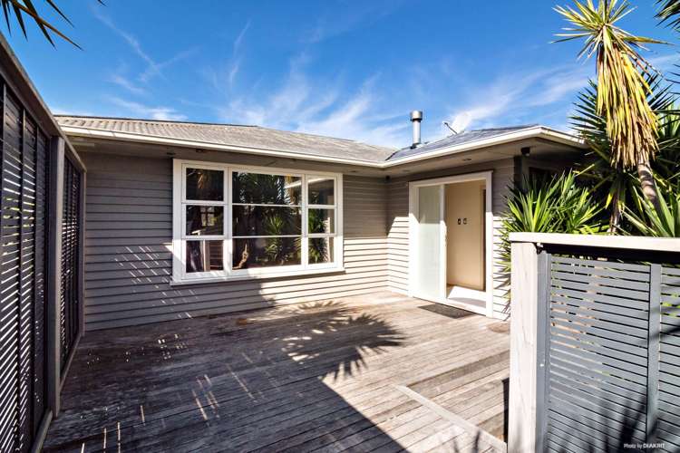 31 Aeroview Drive Beach Haven_1