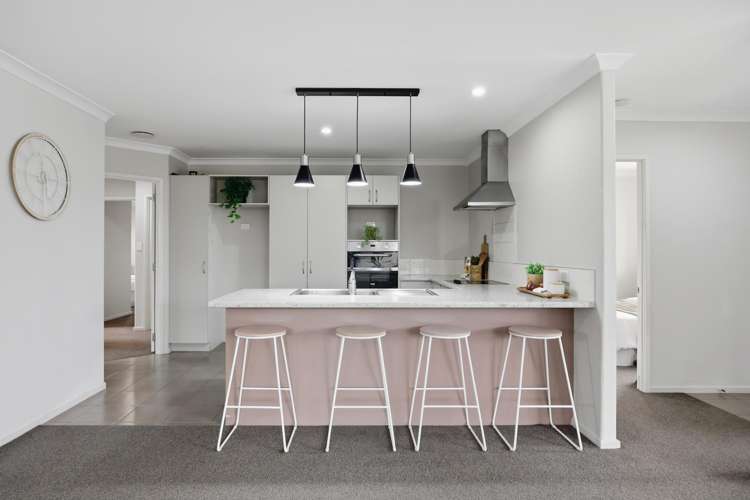 8 Blossom Grove Papamoa_9