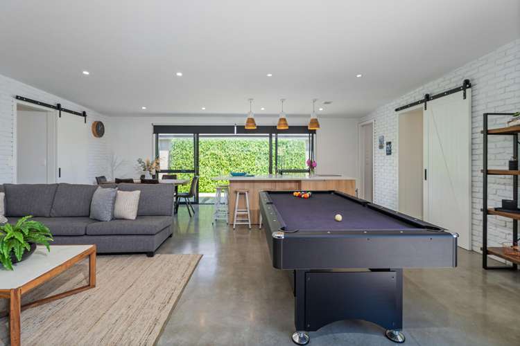 31 Longreach Drive Cooks Beach_2