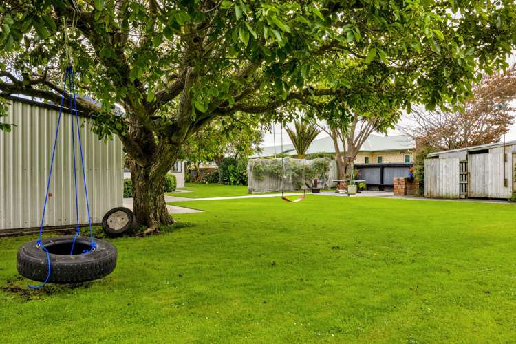 6 Egmont Street Hawera_32