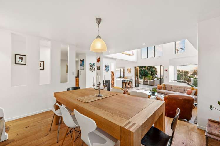 2 Ngatira Road Muriwai_21