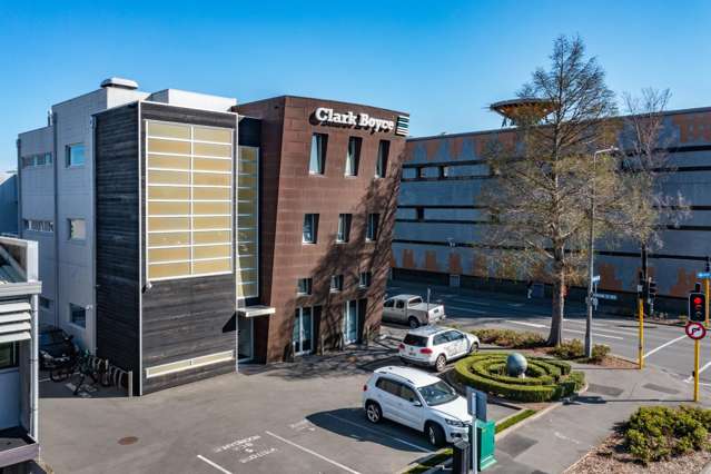 Modern Office Space – 328 Durham Street North