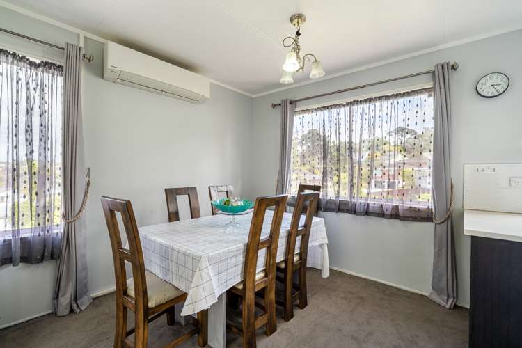 52 Ayton Drive Totara Vale_14