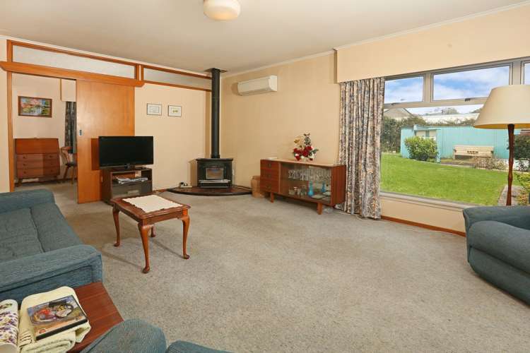 2/71 Royal View Road Te Atatu South_3