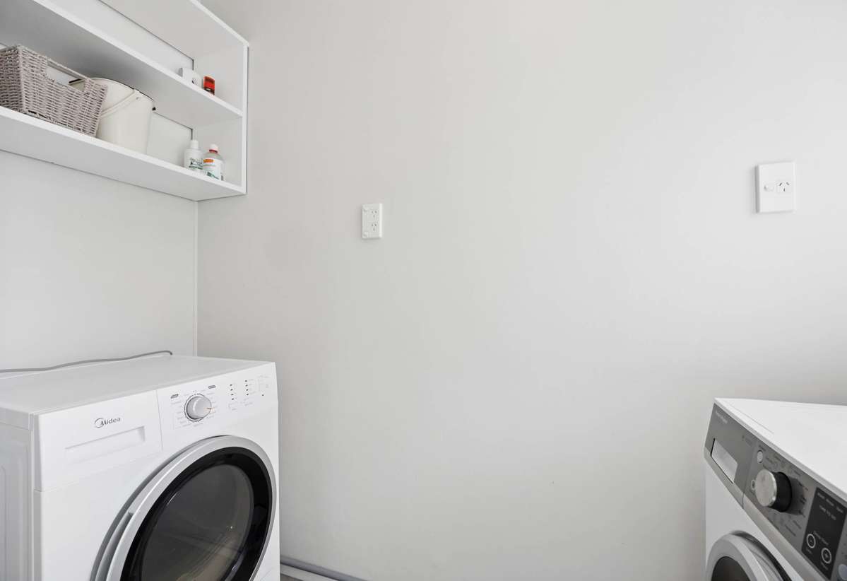 2/10 Matiere Road_5