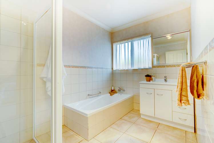 3 Maurton Place Onerahi_10