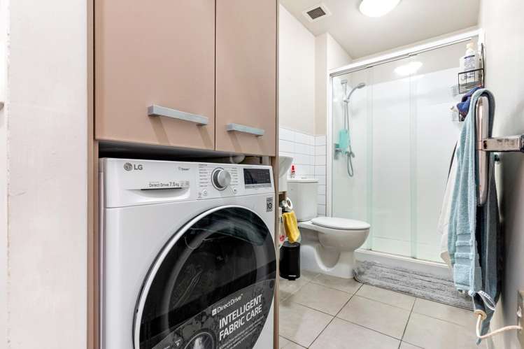 8c/208 Hobson Street Auckland Central_11