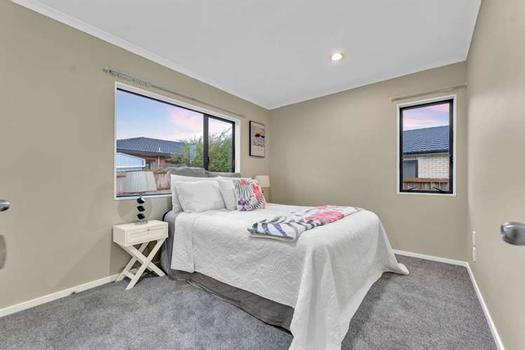 9 Makora Road Massey_10