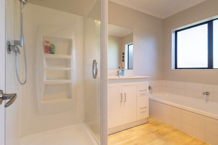 10 De La Mare Drive Leamington_16