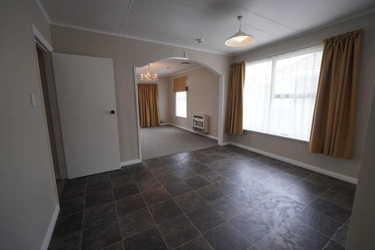 9 Bristol Crescent Roslyn_4