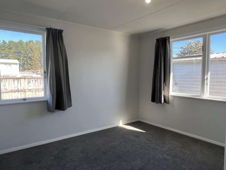 68 Montgomery Crescent 1107_10