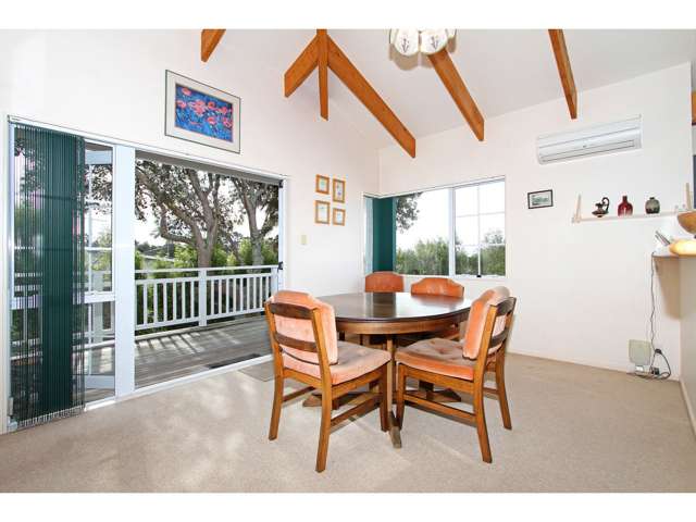 2/148 Oaktree Avenue Browns Bay_3