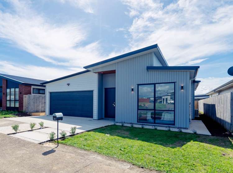 8 Poutawa Lane Clarks Beach_19