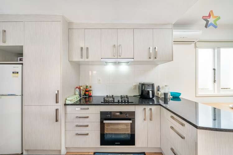 18 Kauri Street Miramar_7