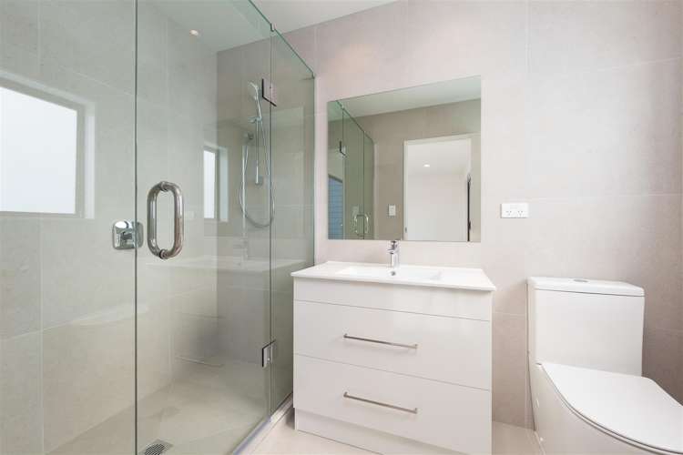 8 Paparahi Place Wainui_32