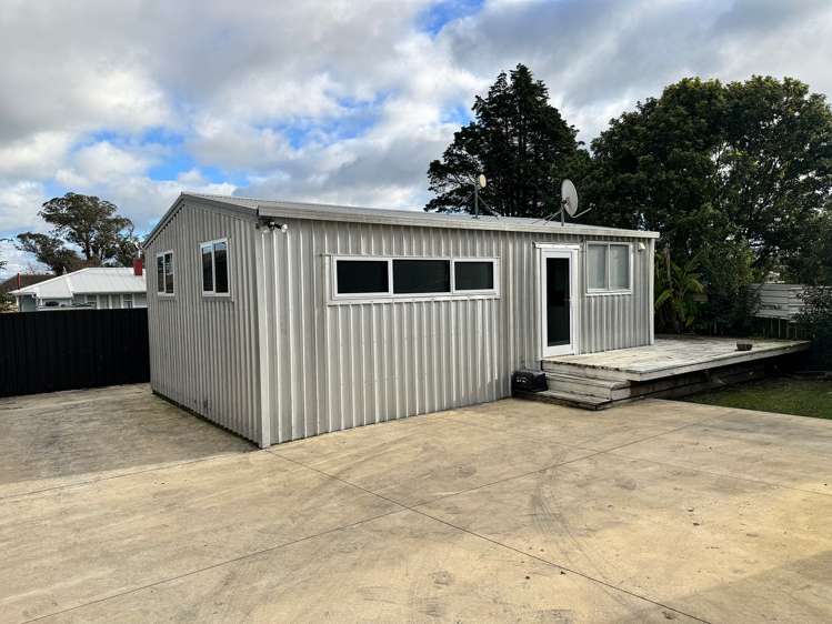 Granny Flat/244 Stout Street_0