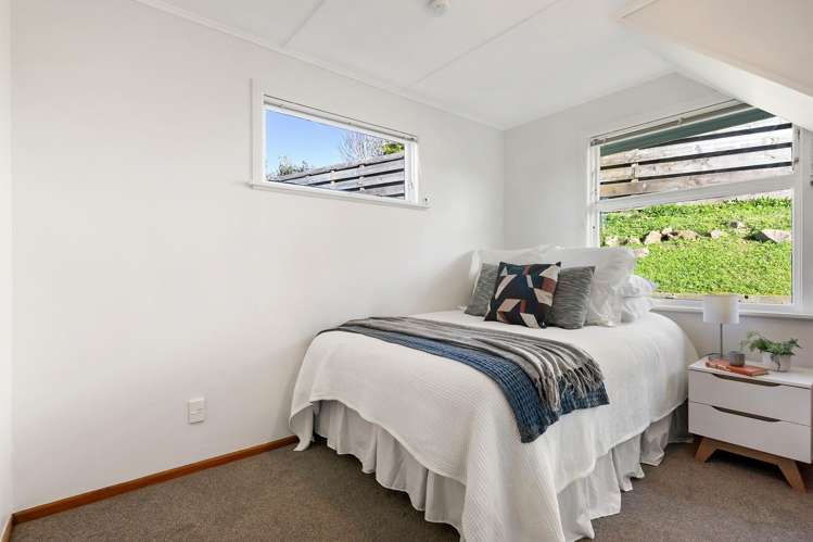 19 Diane Grove Paparangi_7