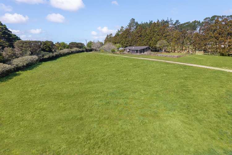 1115 State Highway 16 Waimauku_33