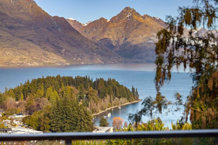 9 Galway Court Queenstown_23