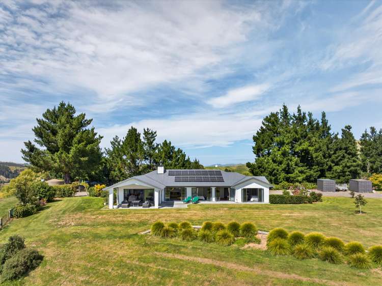 701 River Road Otane_32