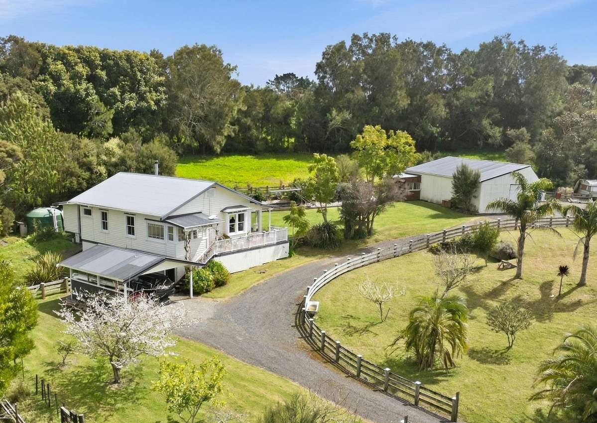 25 Caprine Road_0