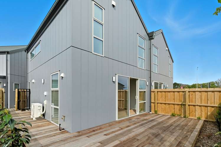 Units 1- 4/89 Jerrold Street North Addington_26