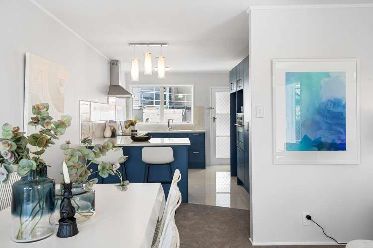 2/127 White Swan Road Mount Roskill_3