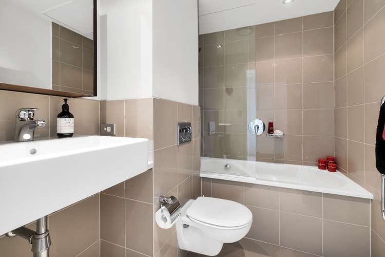 5b/20 Market Place Auckland Central_11