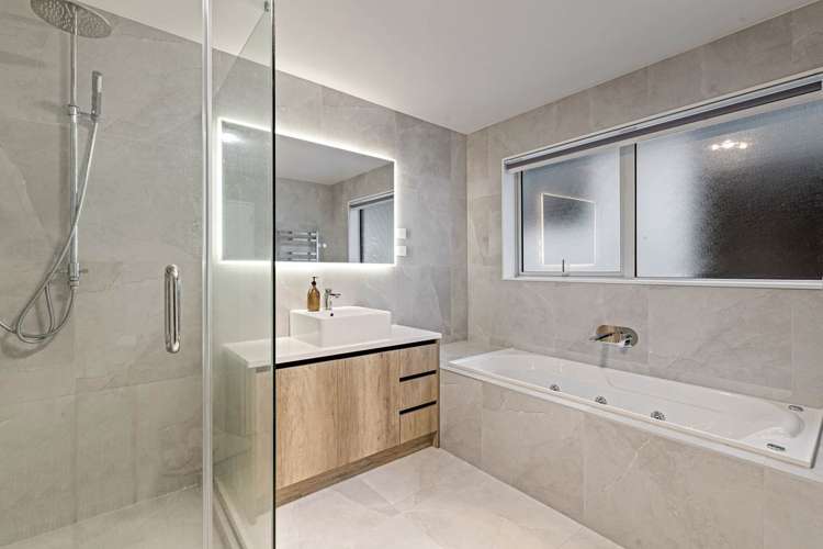 114 McQuoids Road Flat Bush_18