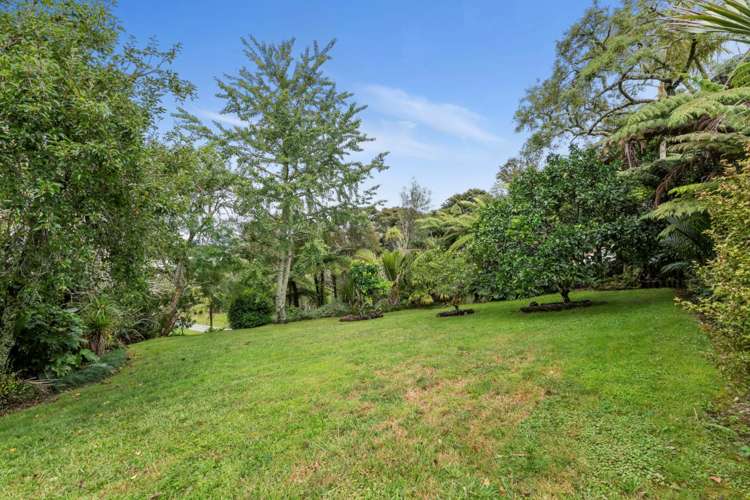 104 Attwood Road Paremoremo_29